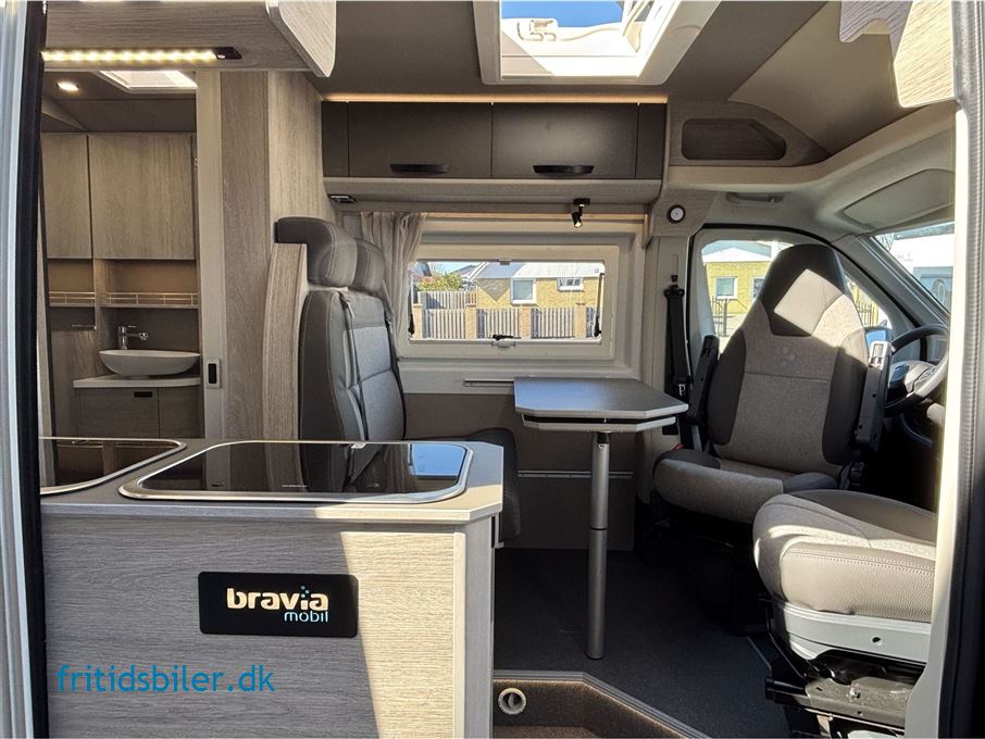 Bravia 599 140 Hk